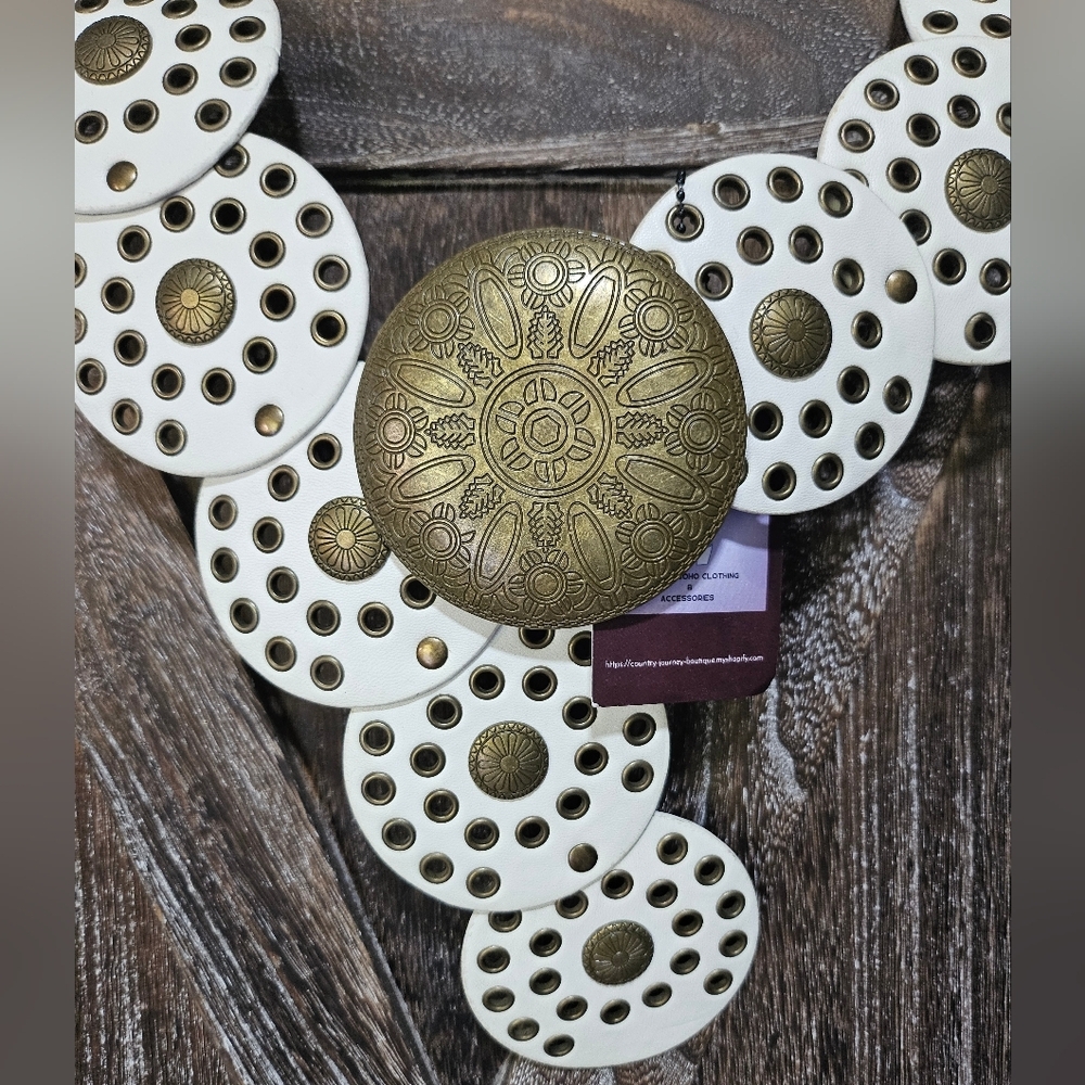 NWT White and Gold Disk Belt